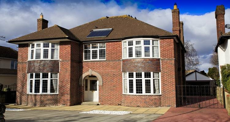 1930s house bay windows