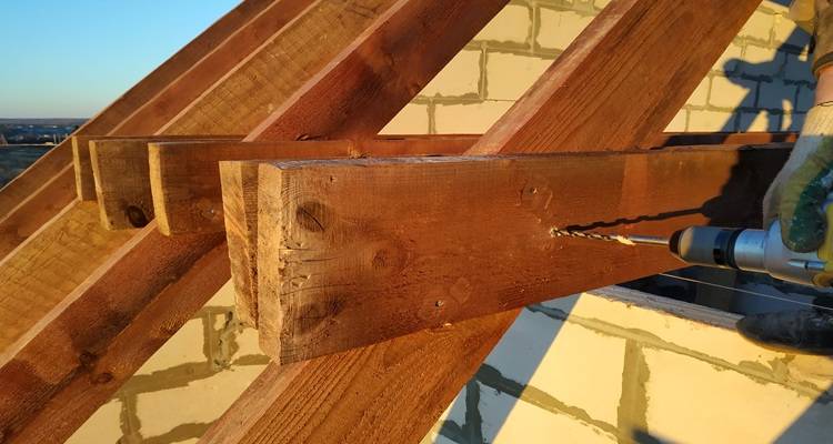 roof truses drill hand